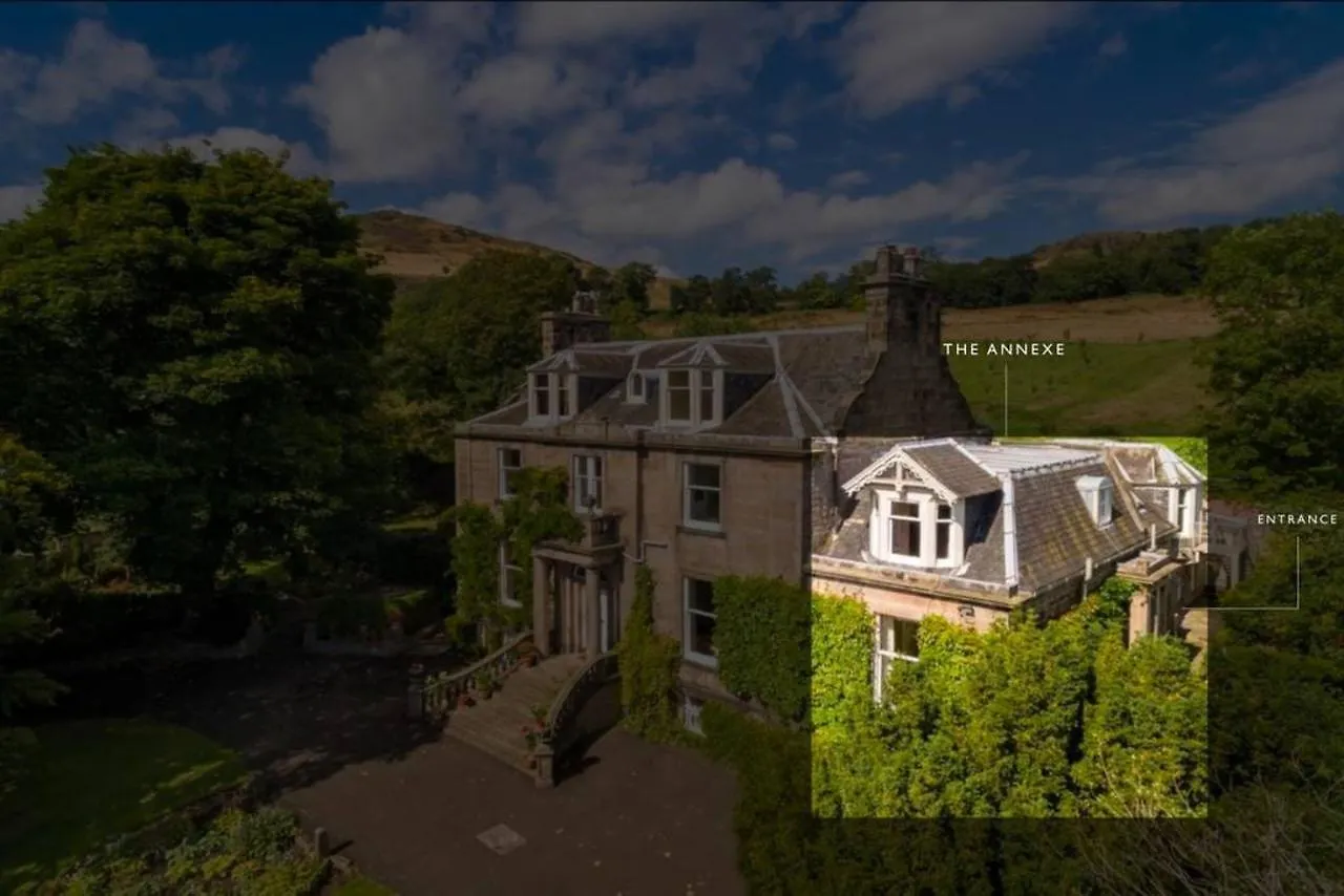 Апартаменты 3 Bedroom Flat In Duddingston Village Эдинбург