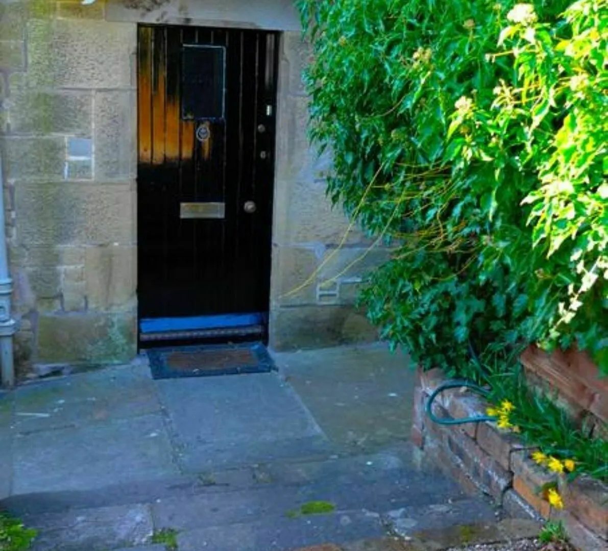 3 Bedroom Flat In Duddingston Village 爱丁堡